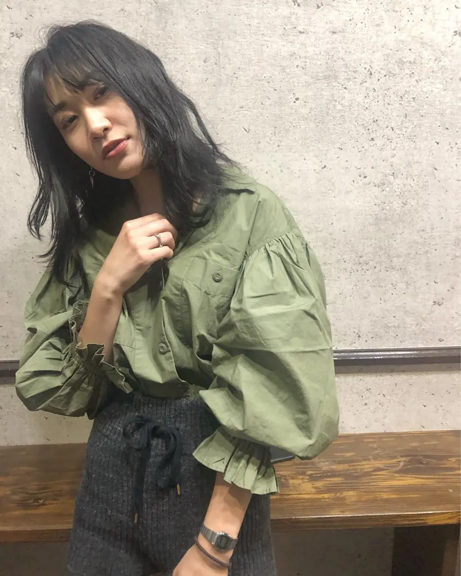 ロング カラー レイヤーカット カット ヘアカラー 江原 彩華のヘアスタイル