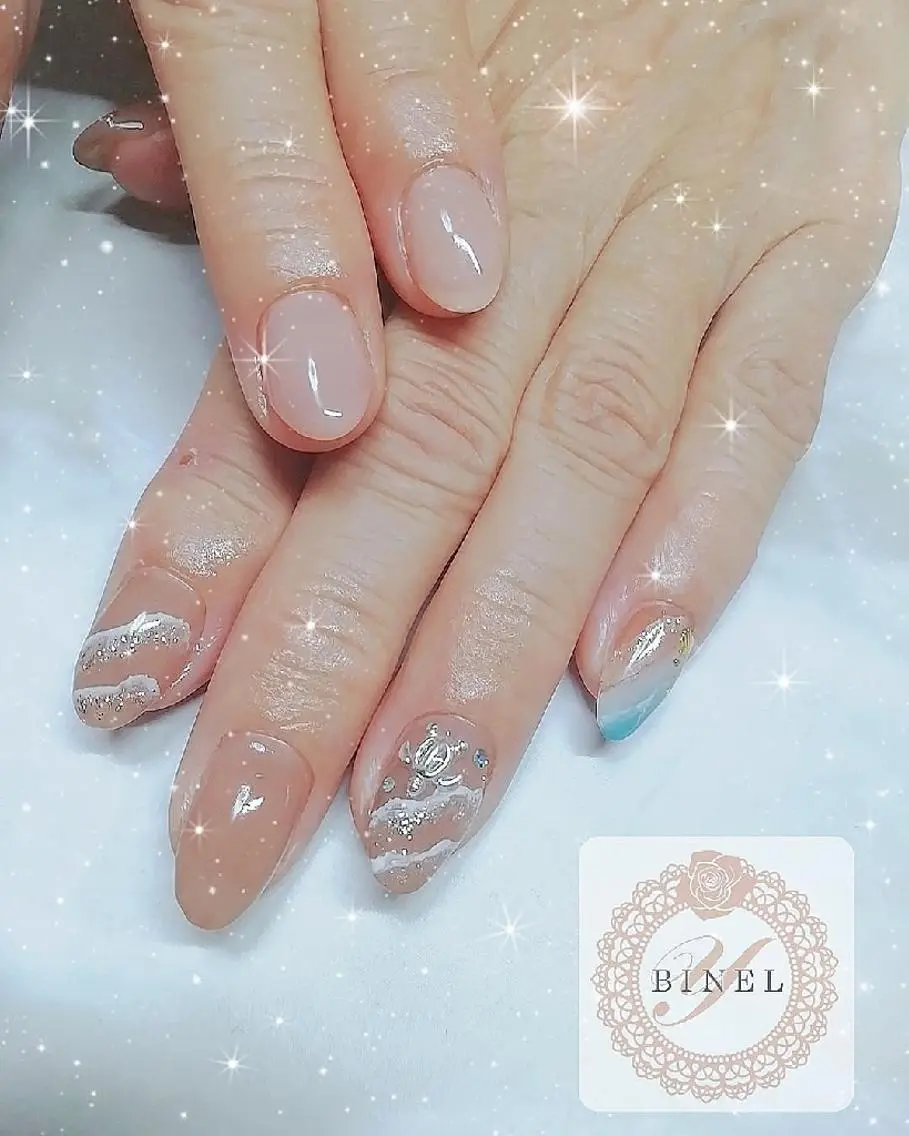 ネイル ニュアンスネイル ワンカラーネイル 夏ネイル ハンドネイル Nail Salon Y.BINELのネイルデザイン