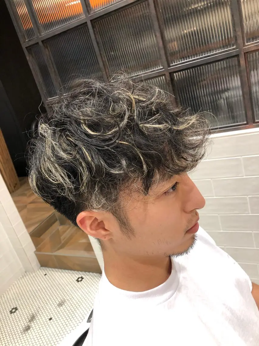 ショート カラー パーマ メンズ カット無料/髪質改善 髪質根本改善/艶髪のヘアスタイル