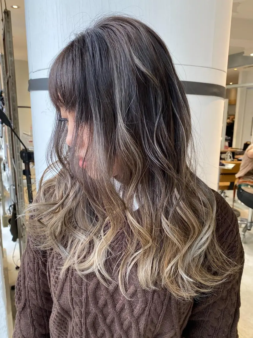 セミロング カラー welring hair salonのヘアスタイル