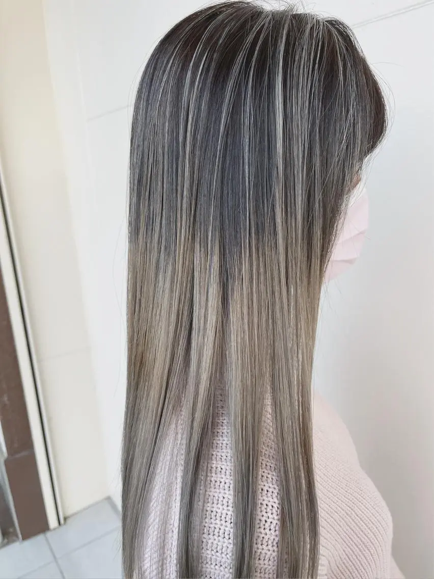 ロング naomi (夜間営業受付中★)のヘアスタイル