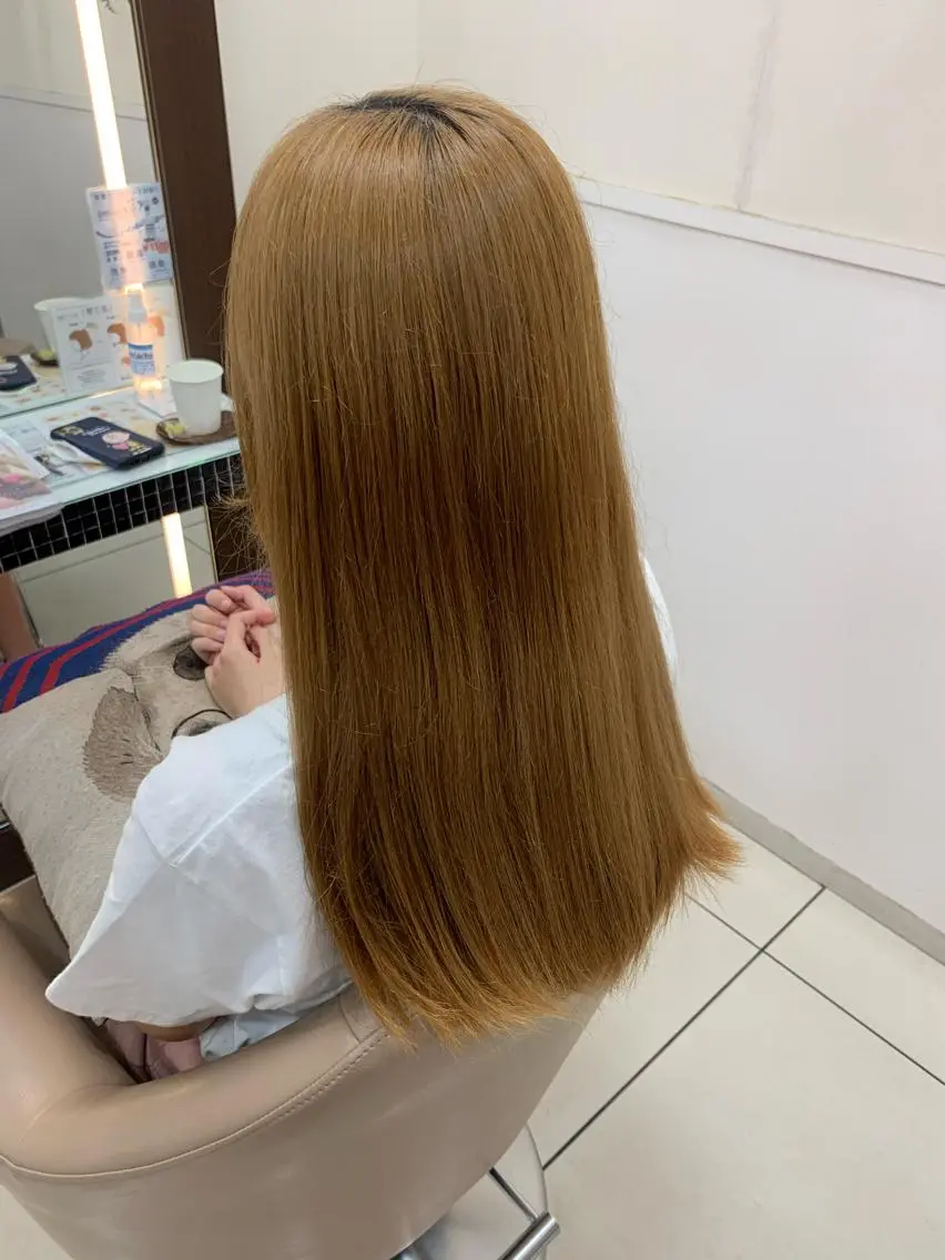 ロング カラー 羽エクステ🪽 🤍まき🤍のヘアスタイル