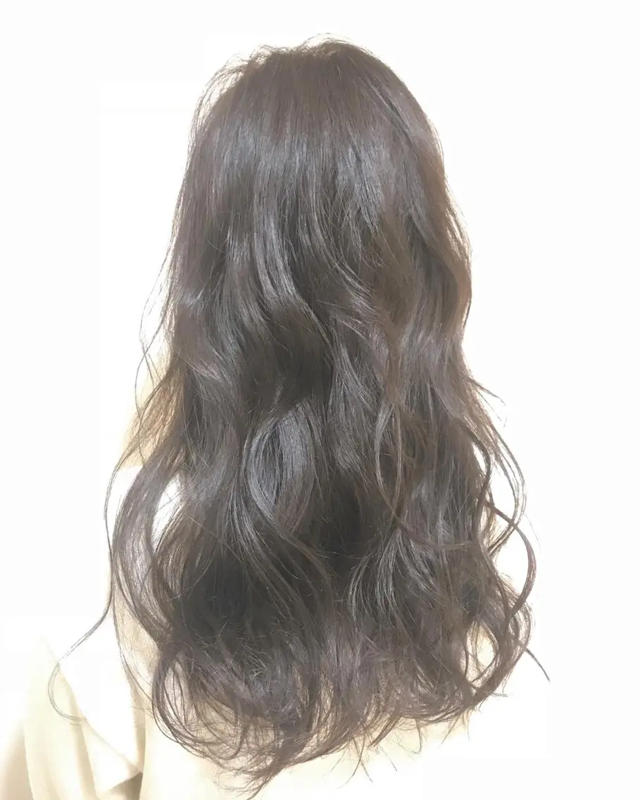 ロング カラー アッシュ ヘアカラー トリートメント Miru by INCE HAIRのヘアスタイル