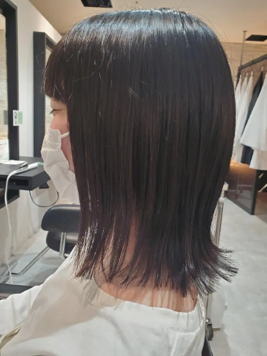 ミディアム 外ハネヘア はんだ さきえのヘアスタイル