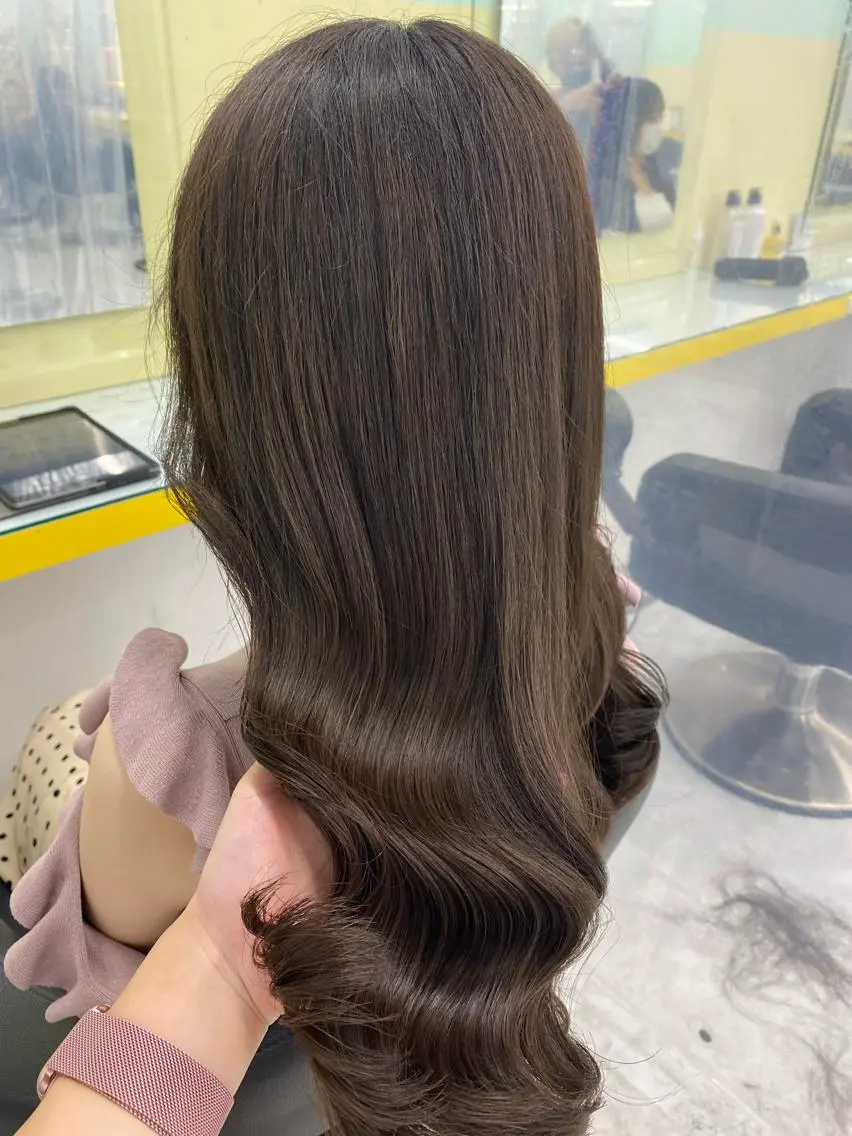 セミロング カラー パーマ ヘアアレンジ メンズ ネイル マツエク・マツパ アイブロウ アッシュ グレージュ 眉カラー 🐩推し活🐩 FUTABA🍒のヘアスタイル