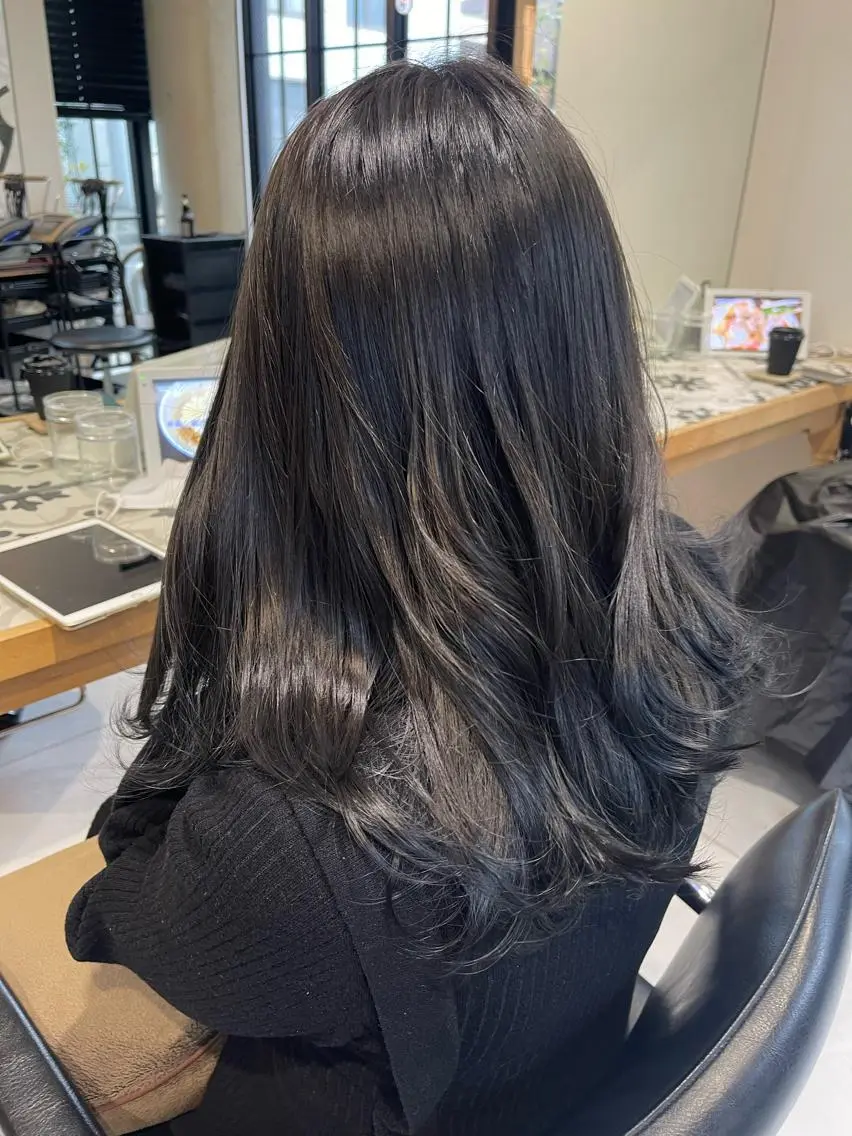セミロング カラー 透明感/レイヤー スタイル🤎mamiのヘアスタイル