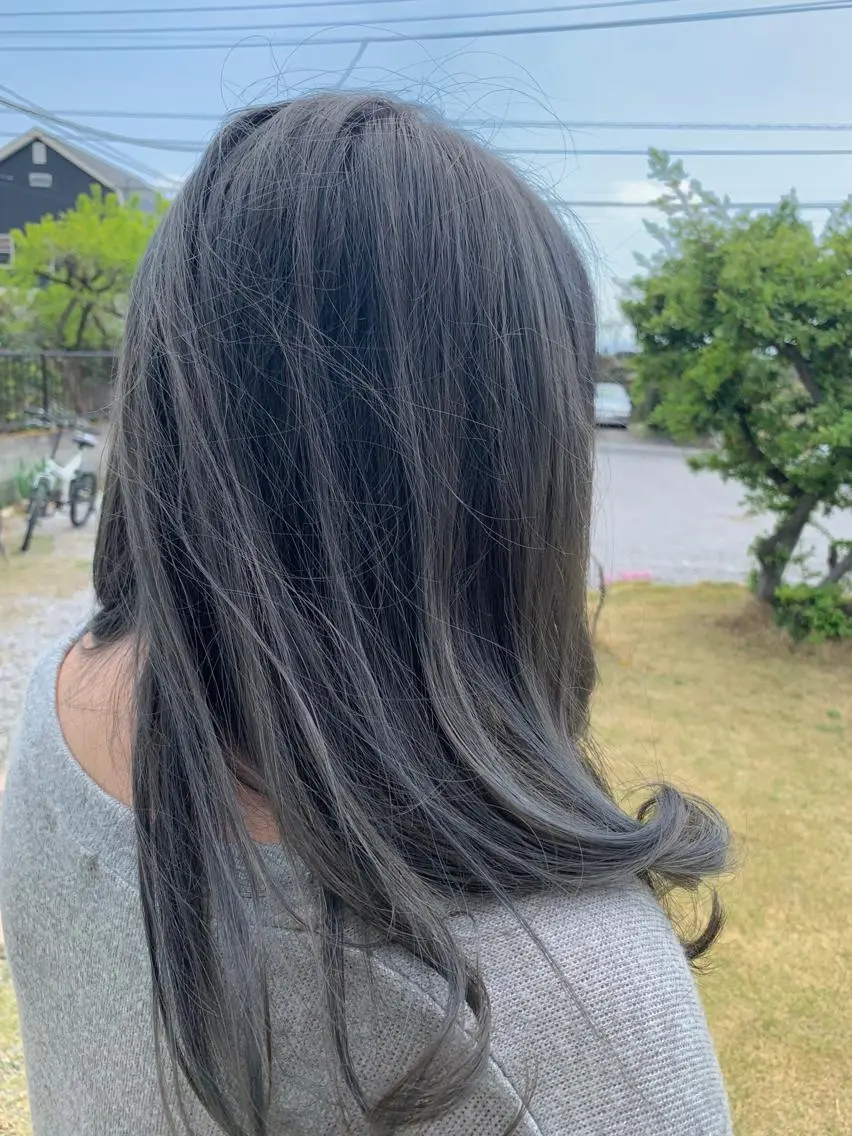 ロング ヘアカラー 佐藤 美咲のヘアスタイル