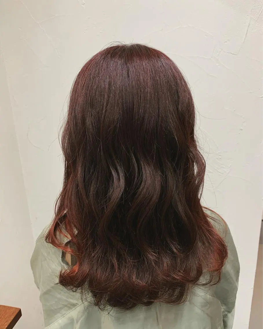 ロング カラー 三好 羽美のヘアスタイル