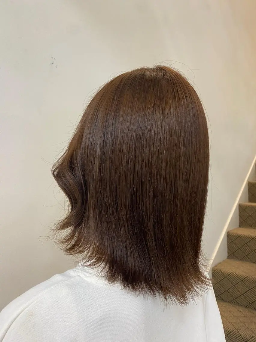 ミディアム カラー ベージュカラー ブリーチ ミルクティーベージュ ブリーチなしカラー 児玉 楓凜のヘアスタイル