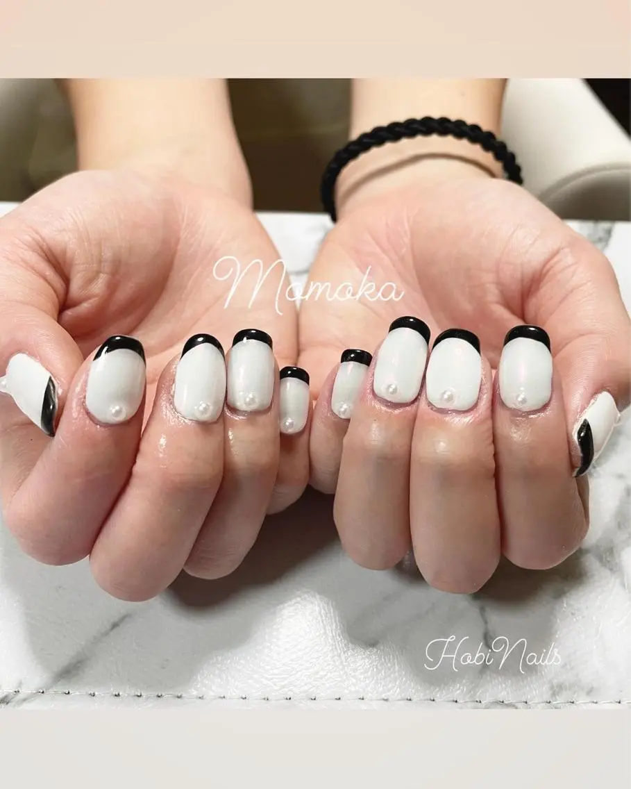 ネイル オーロラネイル フレンチネイル Momo nailsalonのネイルデザイン