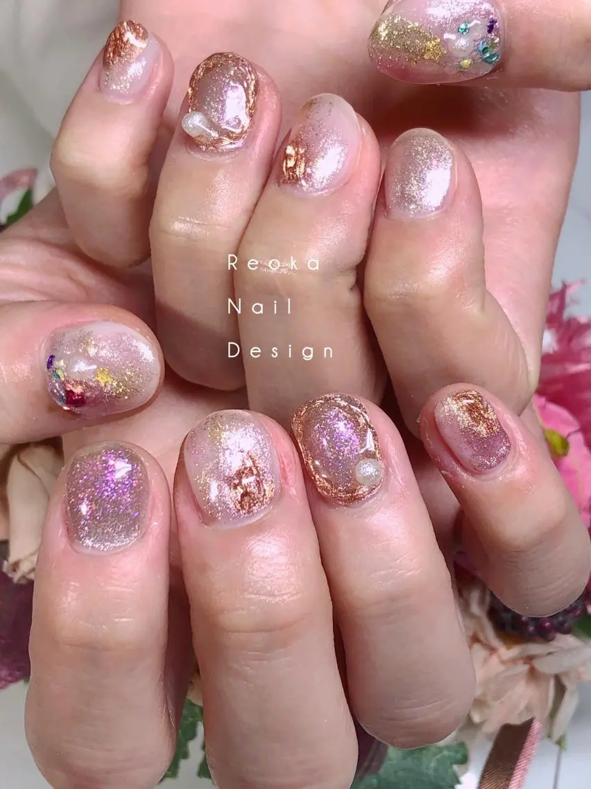 ミディアム ネイル ハンドネイル Blowe ニュアンスのネイルデザイン