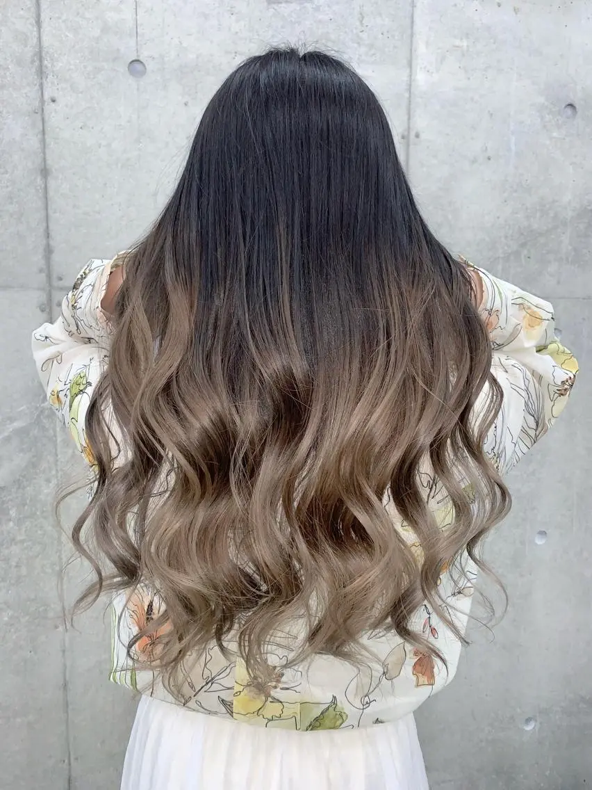 ロング カット ヘアカラー トリートメント 山田 絵里菜のヘアスタイル