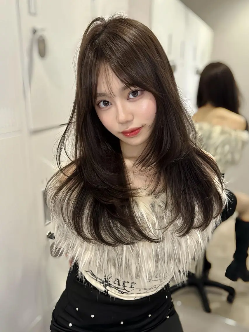 ロング 低ダメージカラー Yoshidaのヘアスタイル
