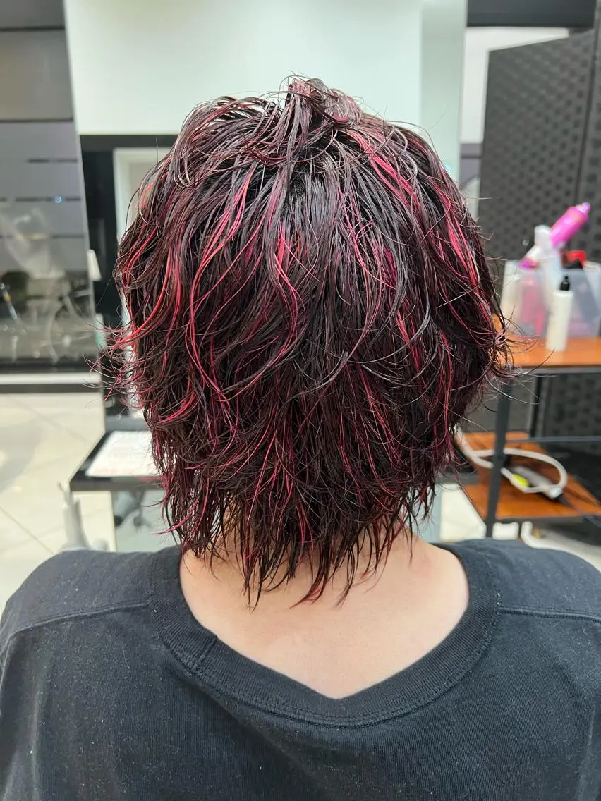 カラー メンズ メンズハイライト ハイライトカラー ピンクカラー 【似合わせカラー】 西口嶺河のヘアスタイル