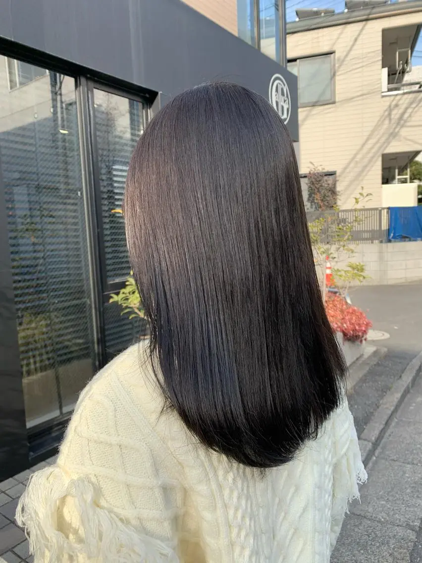 セミロング カラー グレージュ チバ タクミのヘアスタイル