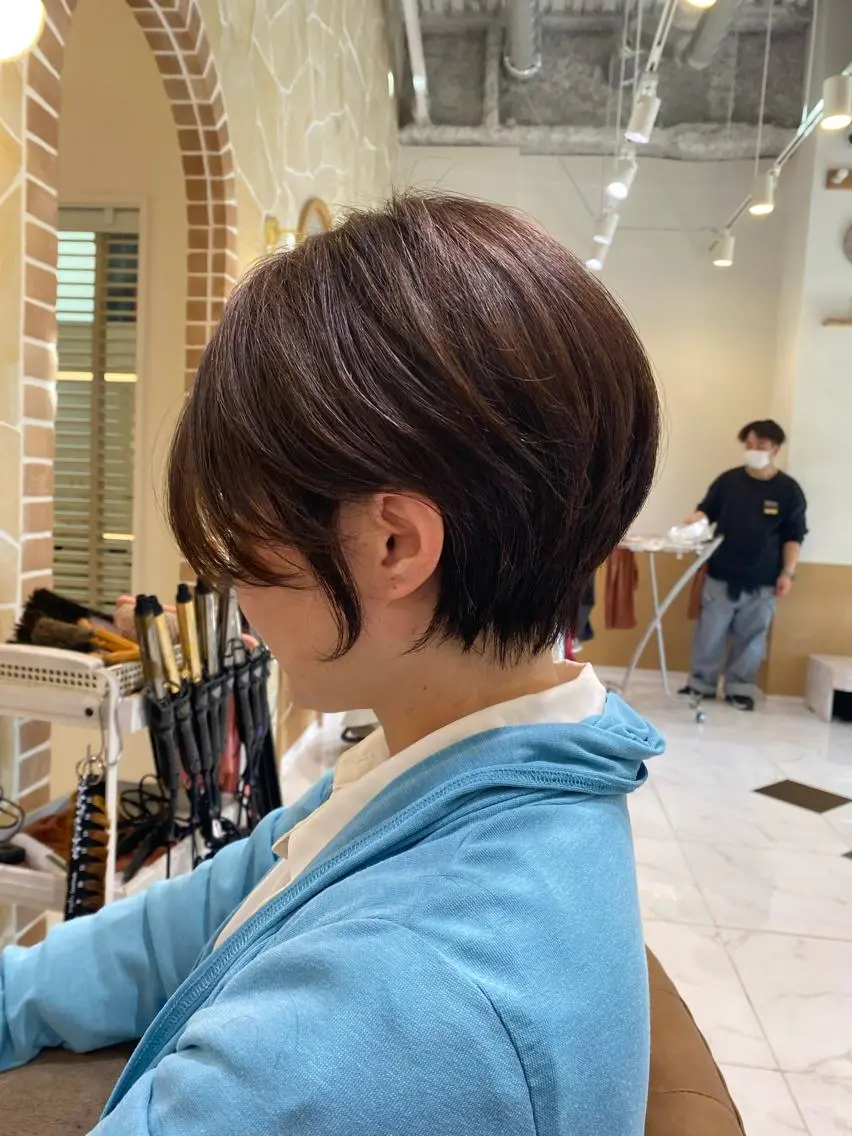 ショート カラー くびれヘア ショートヘア 坂井 茅聖のヘアスタイル