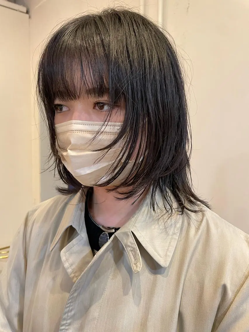 ミディアム カラー レイヤーカット ウルフカット ウルフレイヤー カット ヘアカラー トリートメント レイヤー／似合わせ TAKUYAのヘアスタイル