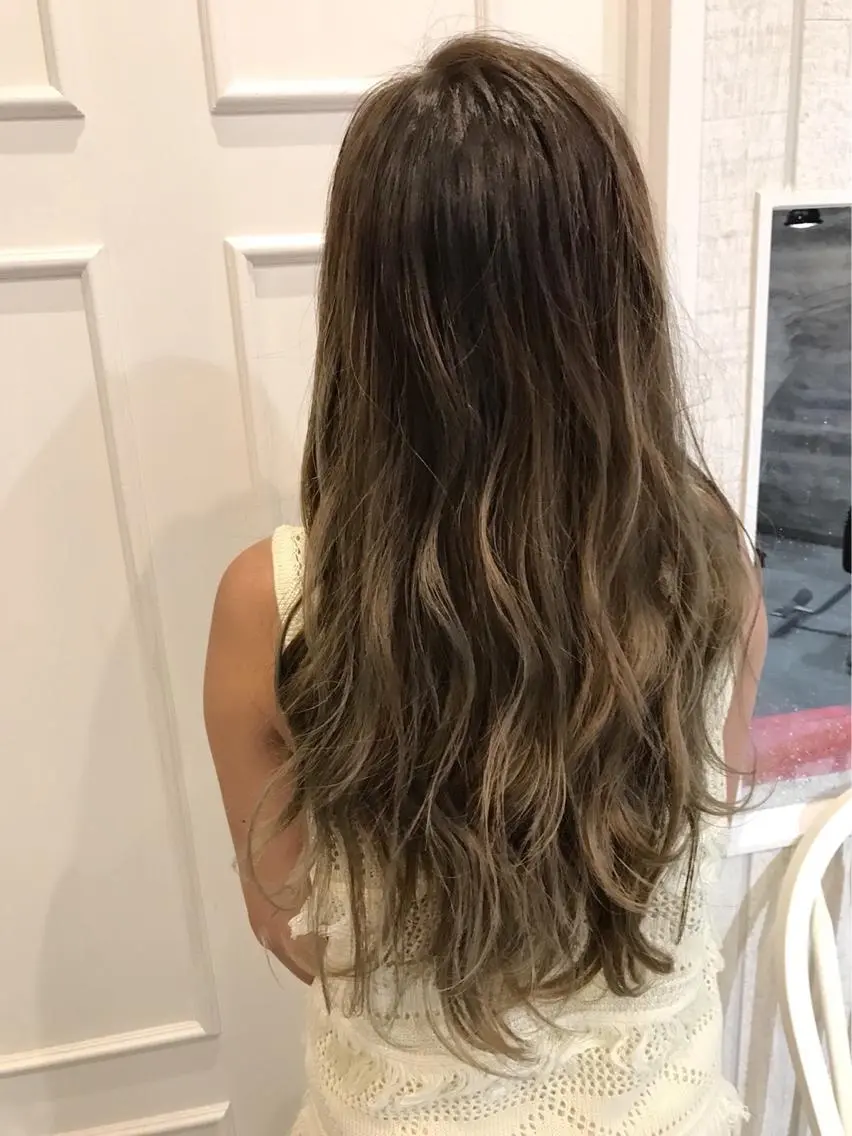ロング カラー ブロンド グラデーションカラー Blanco Color&Careのヘアスタイル