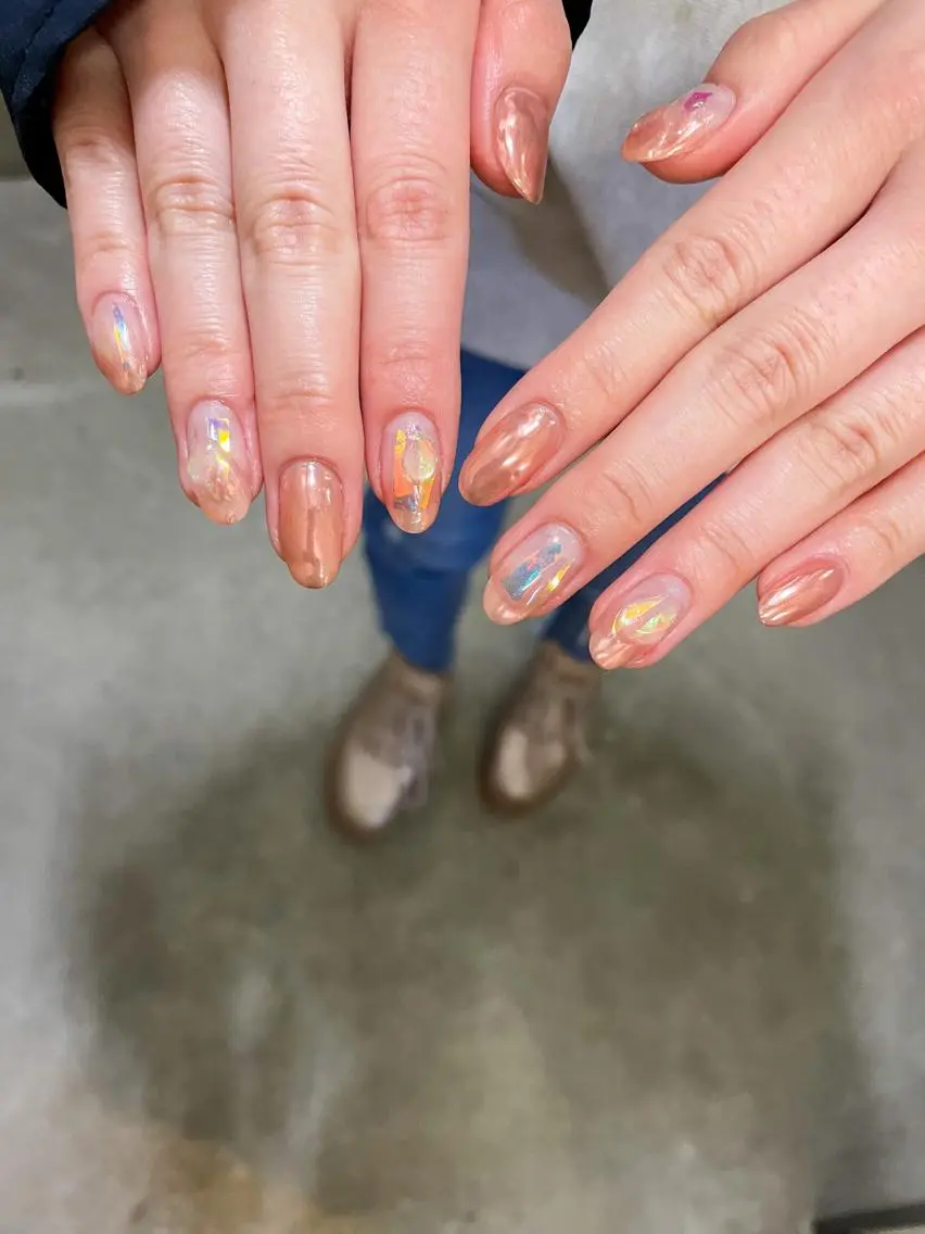 ネイル オーロラネイル ミラーネイル ハンドネイル ハンドケア Lira nailのネイルデザイン