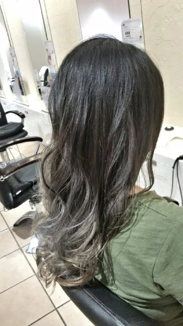 ミディアム セミロング ロング カラー ヘアアレンジ グラデーションカラー グレージュ 【髪質改善美容師】t occa茨木篠原健太のヘアスタイル