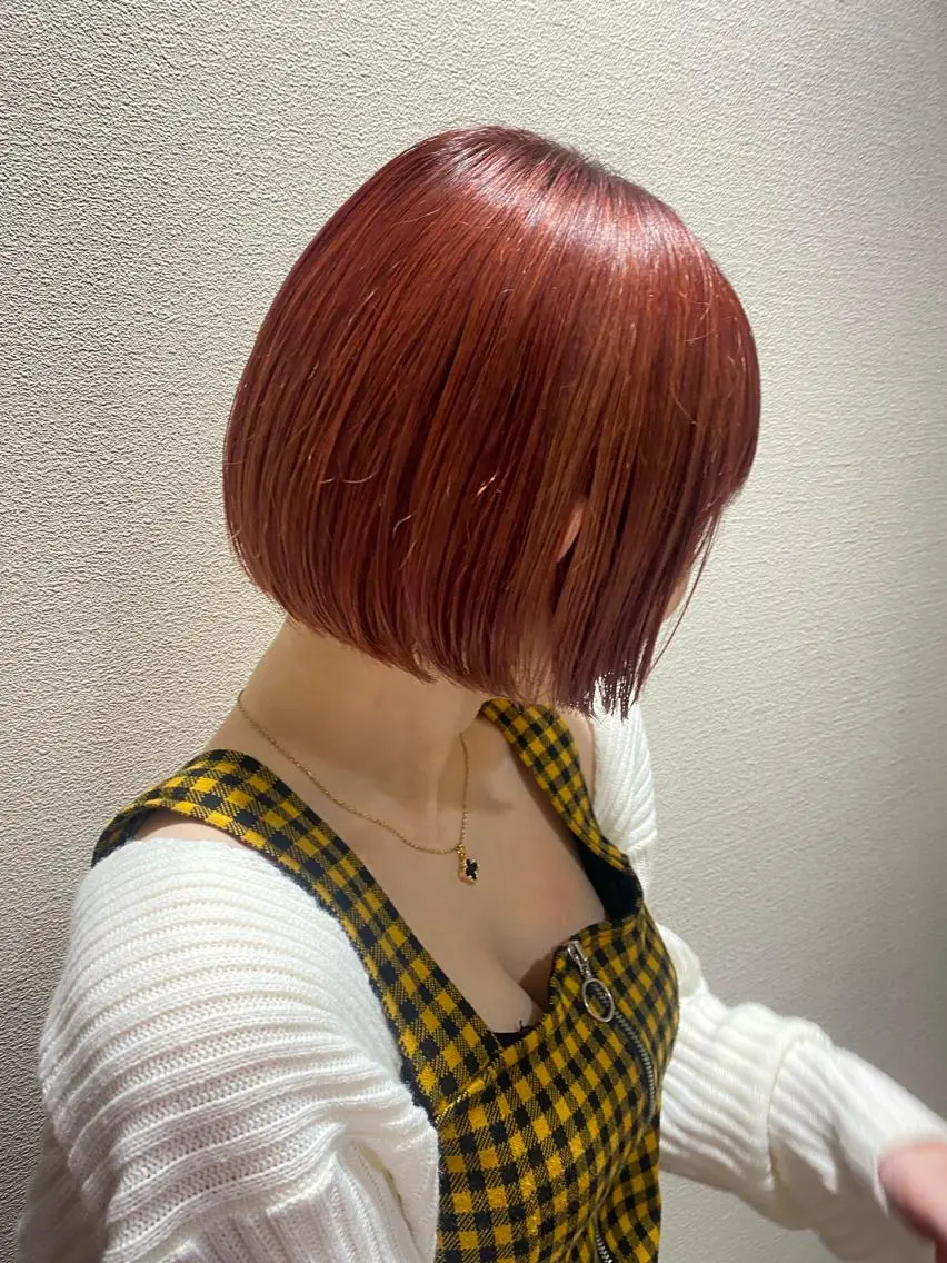 ショート カラー ヘアアレンジ 切りっぱなしボブ ブリーチ ブルーカラー 透明感カラー デザインカラー 似合わせレイヤー/ Wカラー🧸こころのヘアスタイル