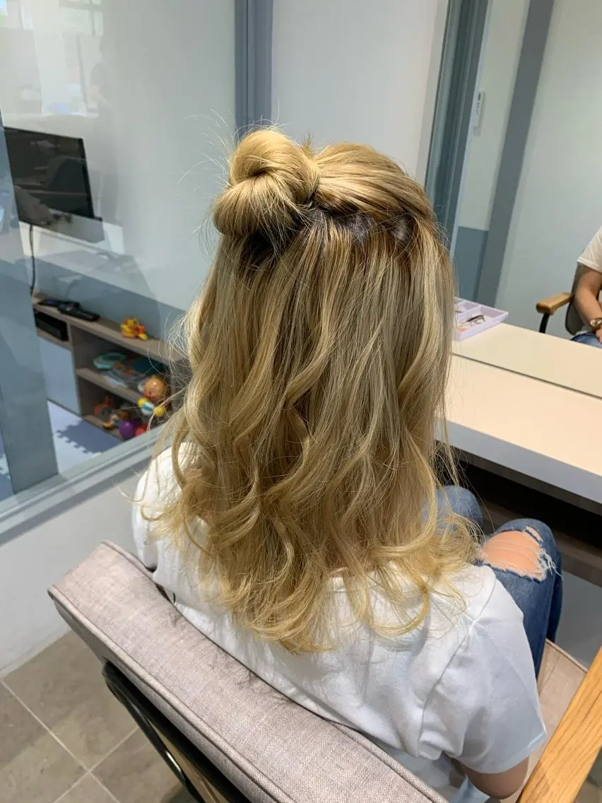 セミロング ヘアアレンジ stylist N0Nのヘアスタイル