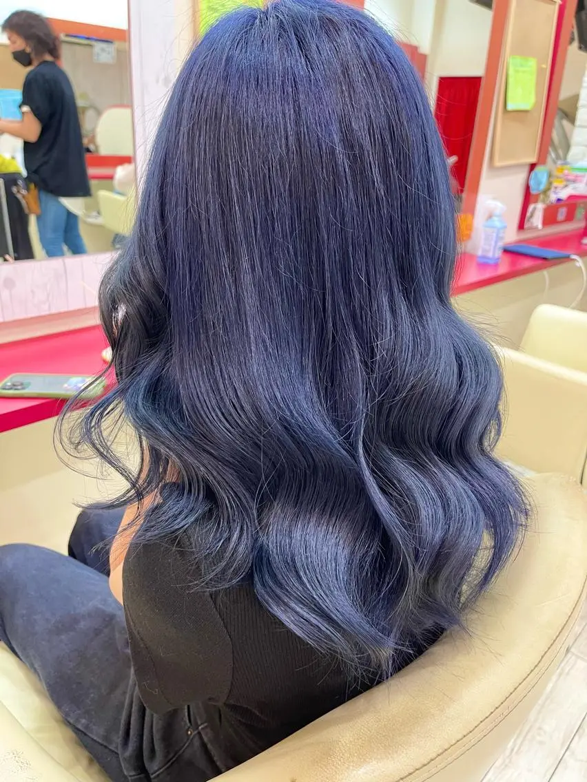 カラー ブルーカラー ネイビーカラー カット ヘアカラー かずくん🦩名古屋 ハイトーン/レイヤーのヘアスタイル