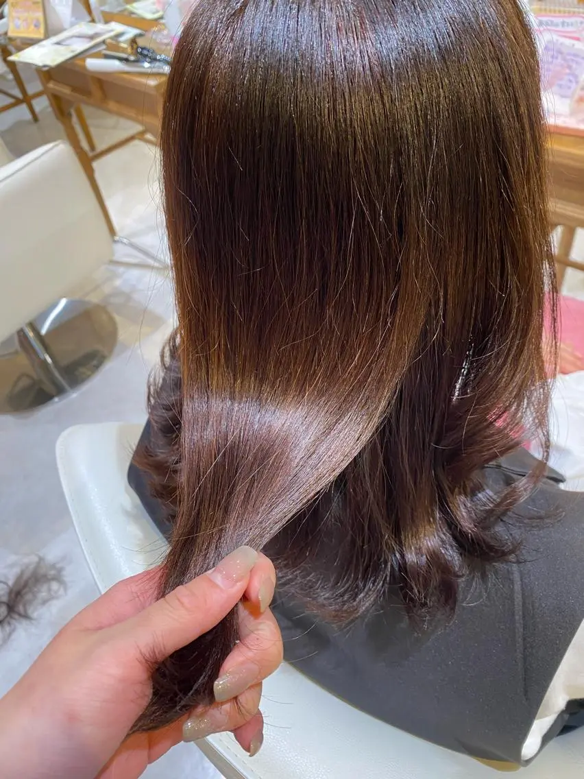 ミディアム カット ヘアカラー トリートメント 梛木 唯のヘアスタイル