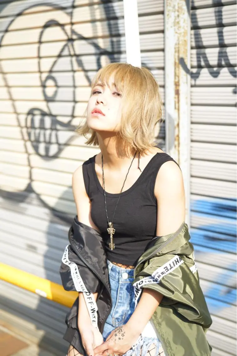ショート カラー ヘアアレンジ Mika XELVEのヘアスタイル