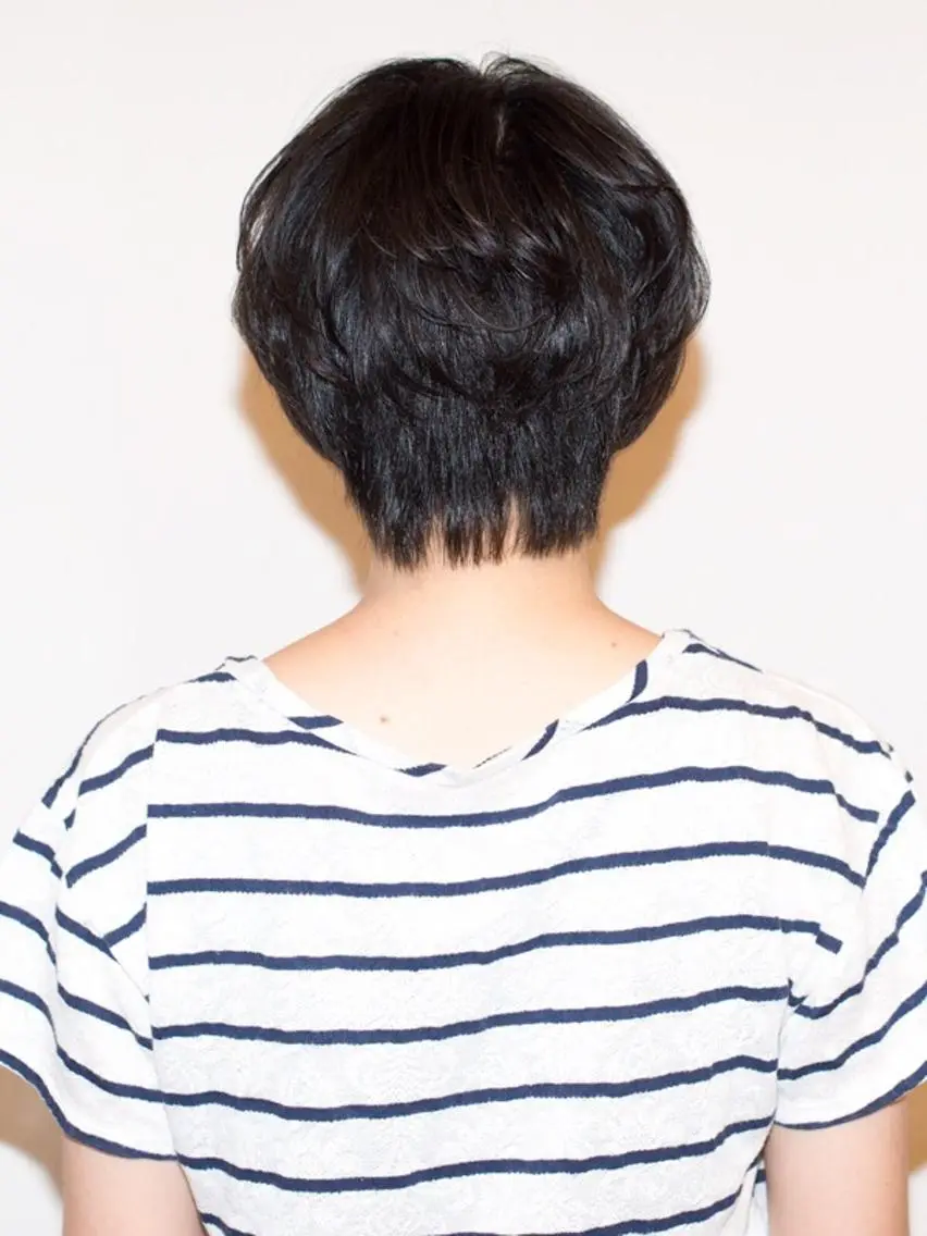 ショート 金澤 愛のヘアスタイル