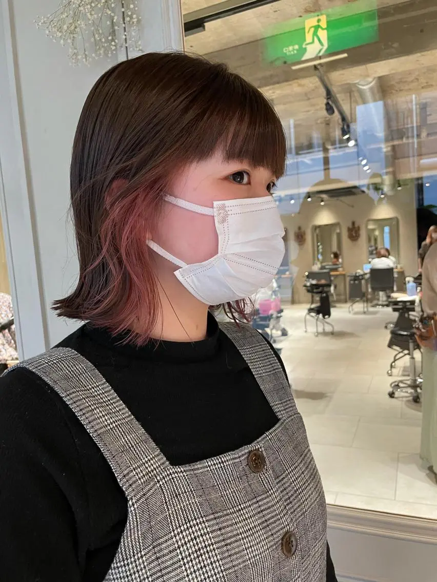 ミディアム カラー インナーカラー ピンクカラー yajima Moemiのヘアスタイル