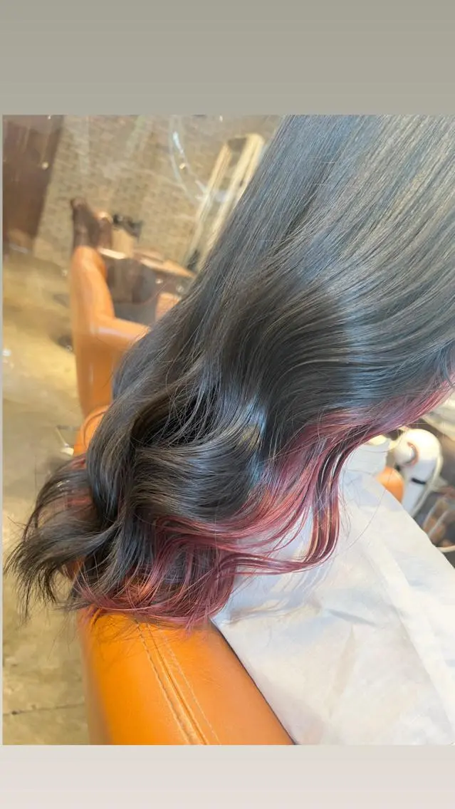 ロング カラー ブリーチ グレージュ ピンクカラー ハイライト/インナー /ブリーチ/レイヤーのヘアスタイル