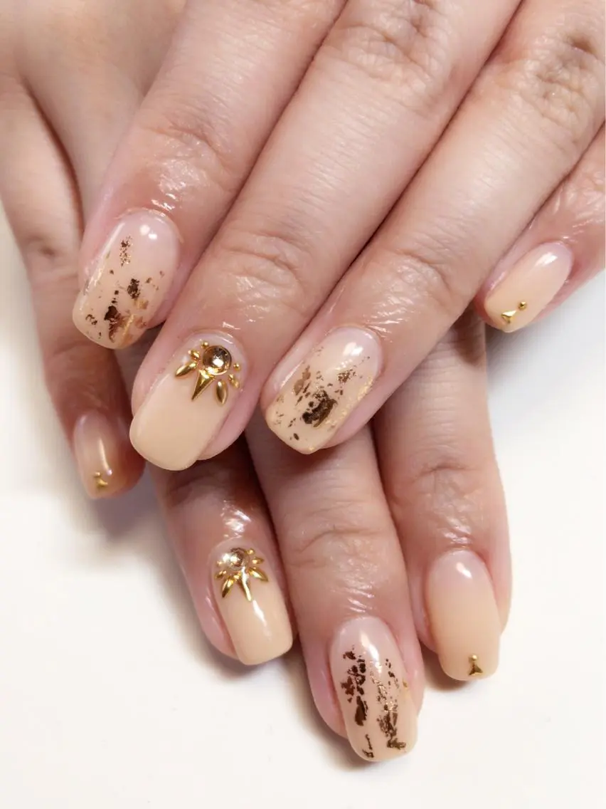 ネイル シンプルネイル 'mm  (ミリ) ＭＡＮＡＭＩのネイルデザイン