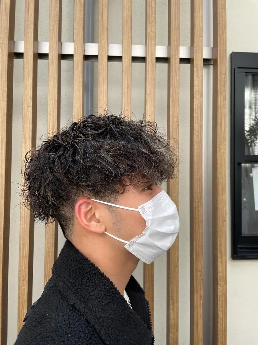 パーマ メンズ ツイストスパイラル 成林康平のヘアスタイル