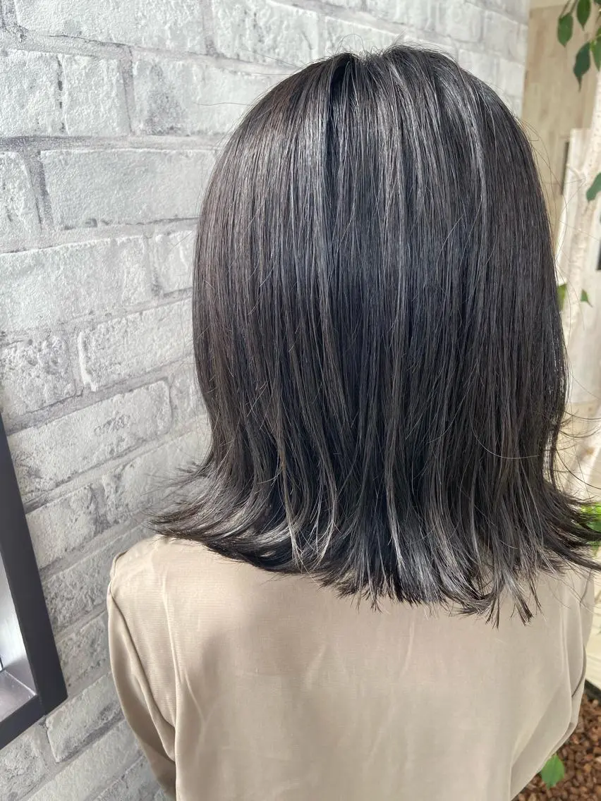 ショート カラー グレージュ ヘアカラー トリートメント Oopsレイヤー 加藤澄都のヘアスタイル