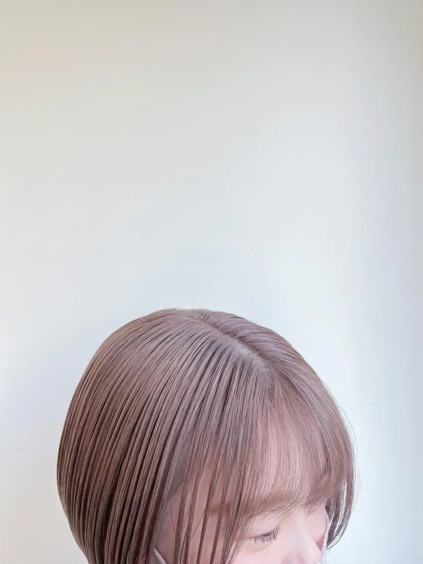 ショート カラー ベージュカラー ブリーチ ミルクティーベージュ カット ヘアカラー Takuma Suzuki中目黒のヘアスタイル