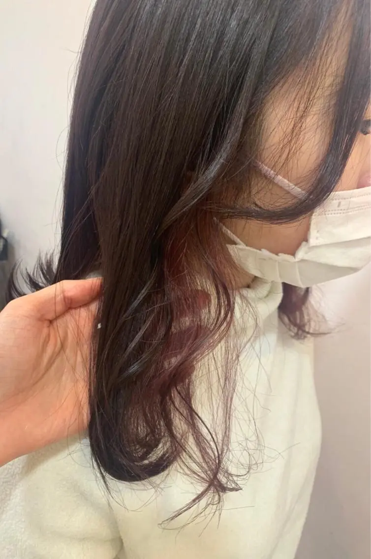 ミディアム 山田 まどかのヘアスタイル