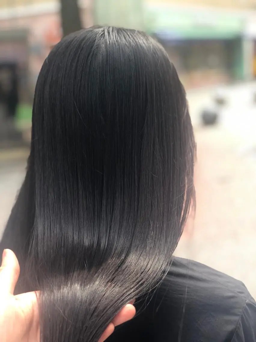 セミロング カラー 縮毛矯正　野口 恵のヘアスタイル