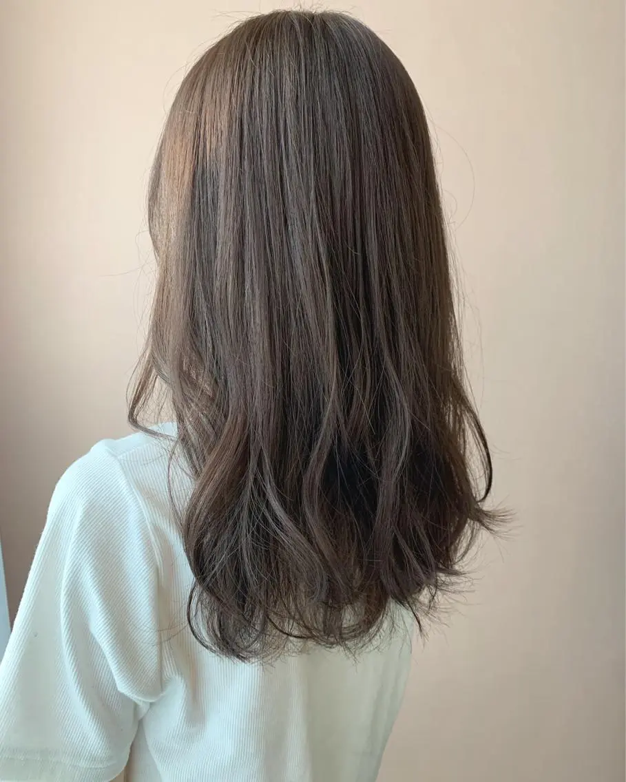 ロング カラー 透明感カラー グレージュ hubhair レイヤー/透明感のヘアスタイル
