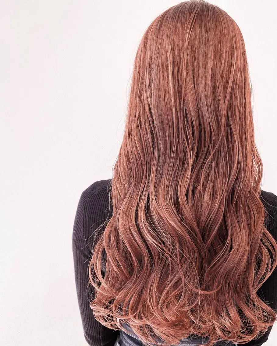 ロング ヘアカラー MYRTLE TSUNODAのヘアスタイル