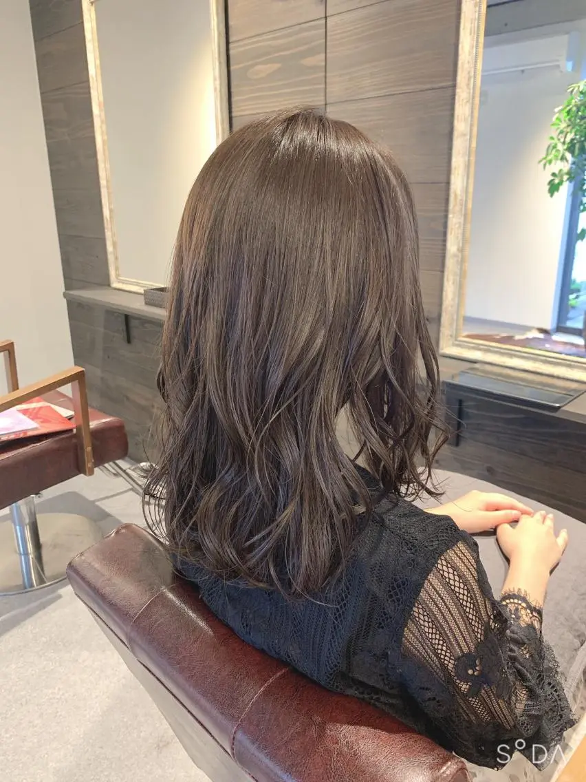 セミロング カラー セミロングパーマ アディクシーカラー バレイヤージュ ベージュカラー ブリーチ カット ヘアカラー トリートメント 隠れ家美容室 RAW TOKYO 【公式】のヘアスタイル