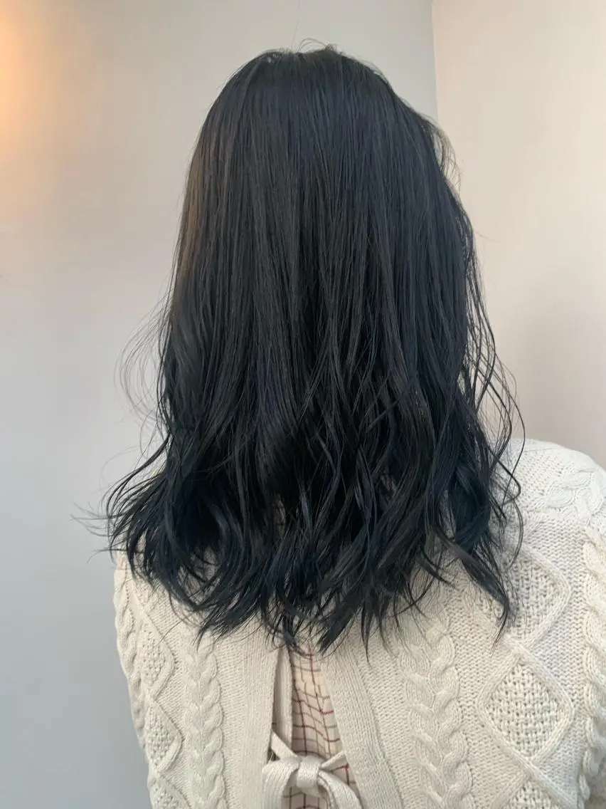 ミディアム カラー ブリーチ ブルーカラー ネイビーカラー ヘアカラー 中目黒🌼 🌼ハナのヘアスタイル