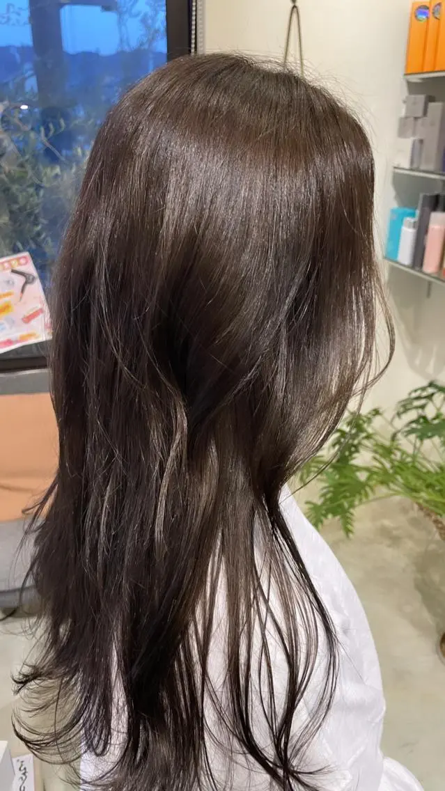 ロング カラー グレージュ 野田 カレンのヘアスタイル