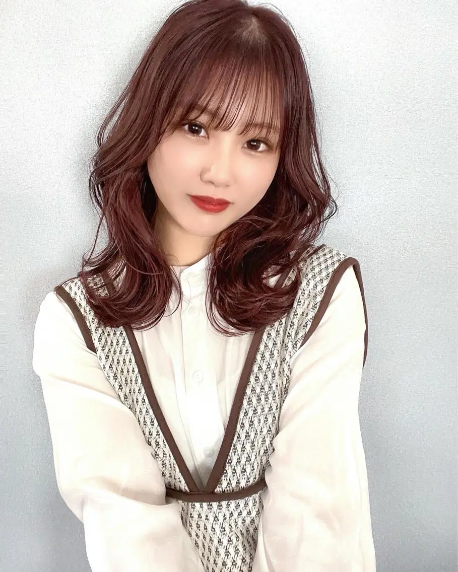 ミディアム カラー くびれヘア レイヤーカット カット ヘアカラー トリートメント 【 DIPTH 】 代表コウキ🥇のヘアスタイル