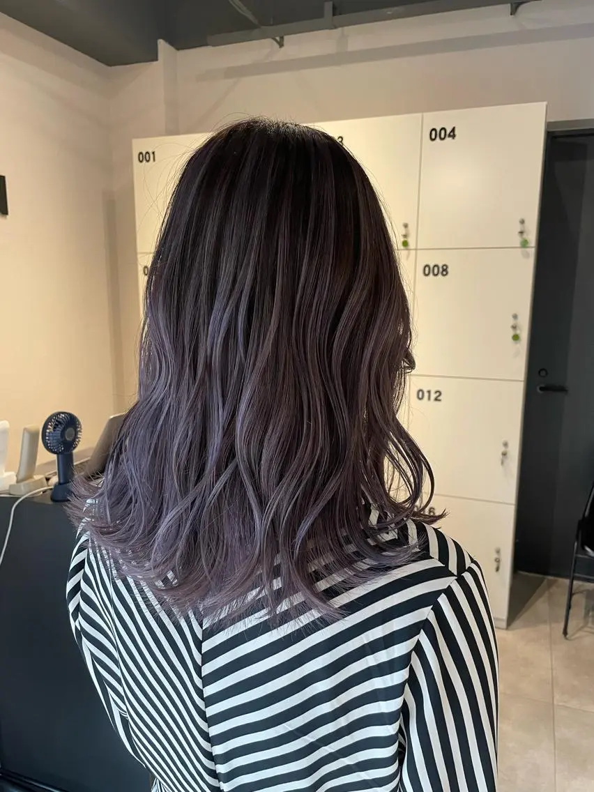 ミディアム カラー バレイヤージュ レイヤーカット ブリーチ👩🦳/ ✂︎MANAMIのヘアスタイル