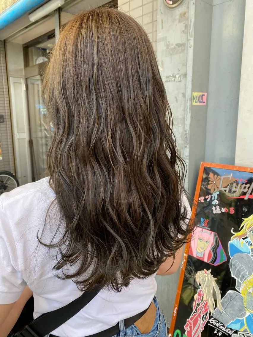セミロング アッシュ ヘアカラー ゆぴ☾‪/推しカラー /ハイトーンのヘアスタイル