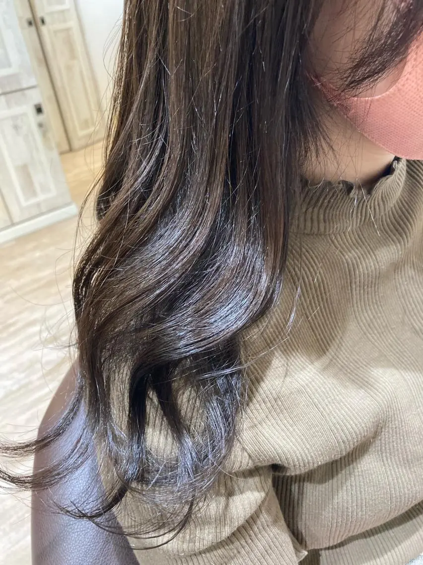 ロング カラー トリートメント 佐藤 睦月のヘアスタイル
