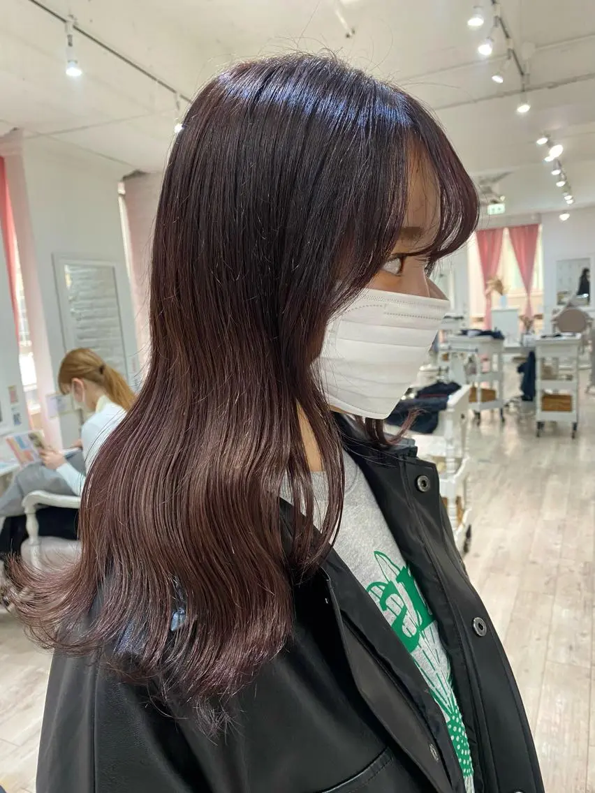 ミディアム カラー ブリーチ ラベンダーカラー ヘアカラー トリートメント 暖色カラー✨️ 門内 梨真のヘアスタイル