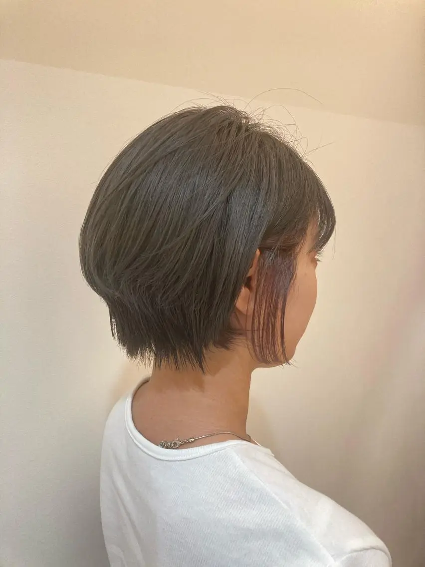 ショート カラー イヤリングカラー インナーカラー ピンクカラー 西田 夏望のヘアスタイル