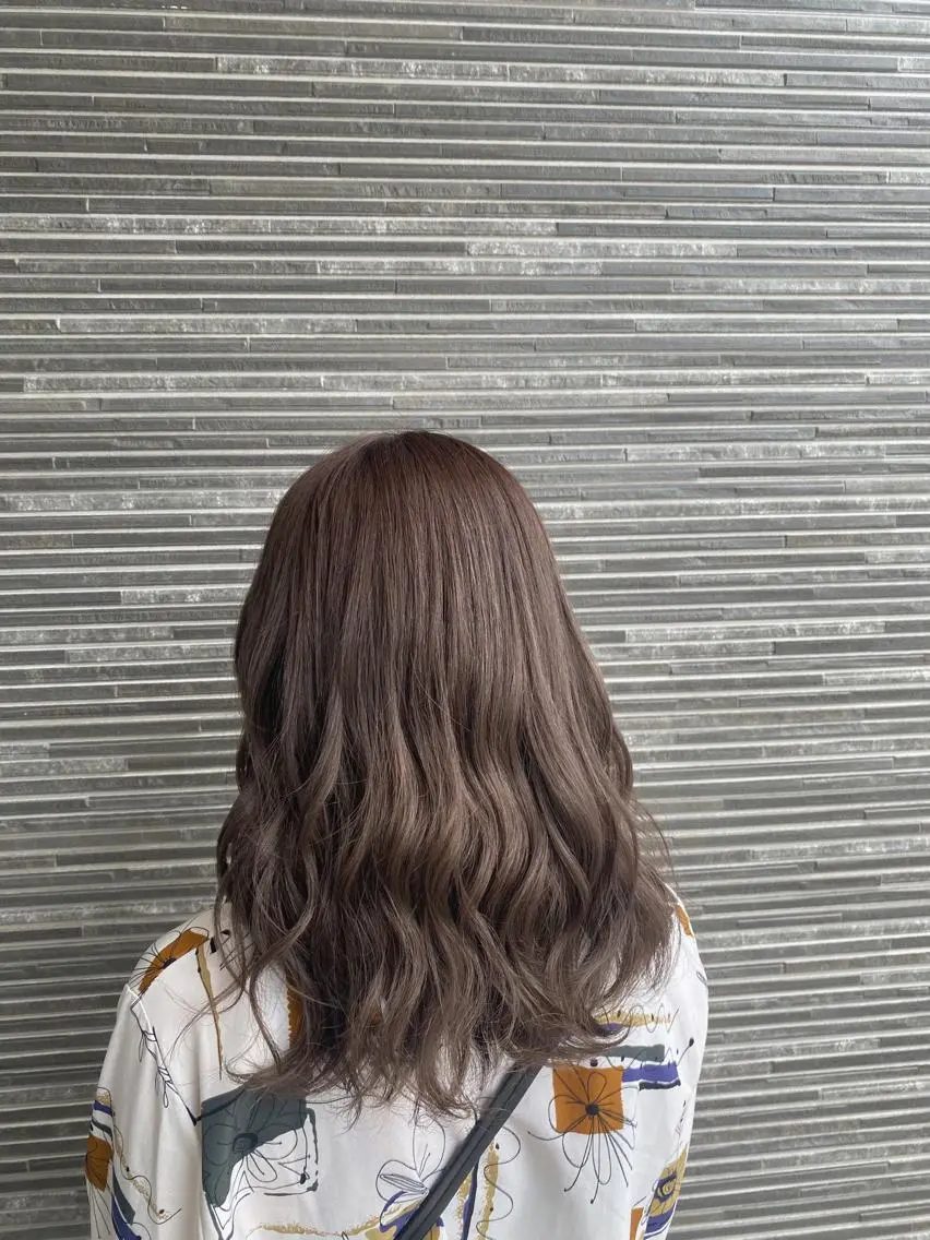 セミロング カラー ベージュカラー ブラウンカラー ブラウンベージュ 透明感カラー 天羅のヘアスタイル